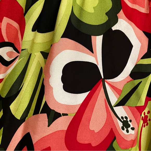 Flowy and Floral Nanette Lepore Top - Picture 7 of 9